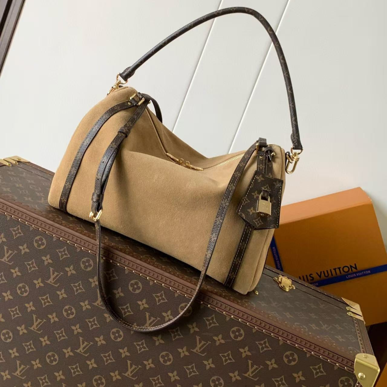 LV Express MM Bag 36cm Beige Suede Monogram Canvas GHW mysite
