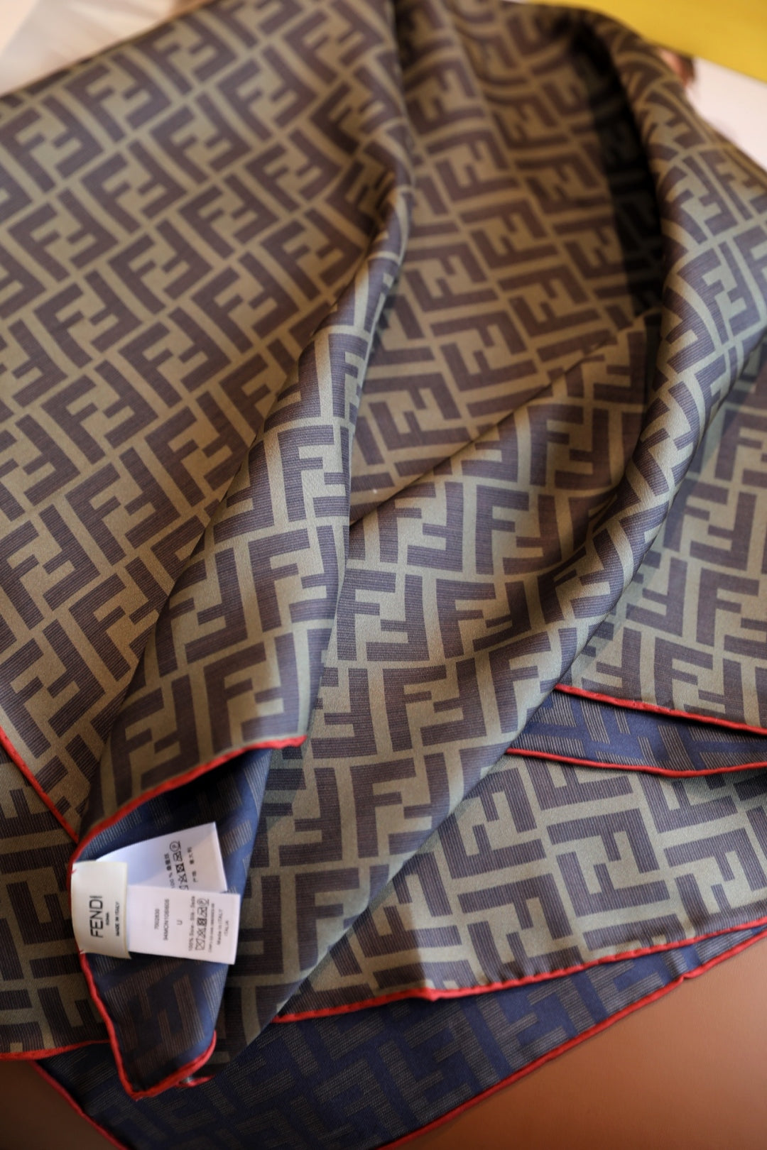Vintage full print square silk scarf mysite