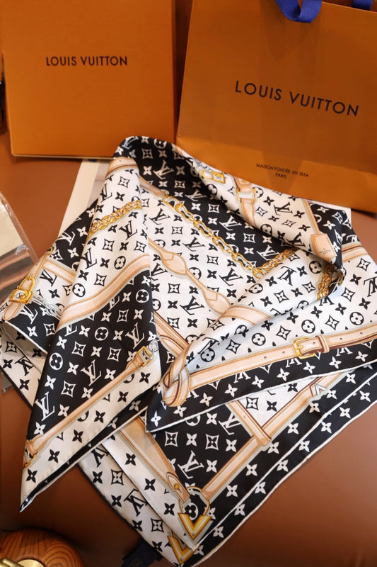 Printed square silk scarf mysite