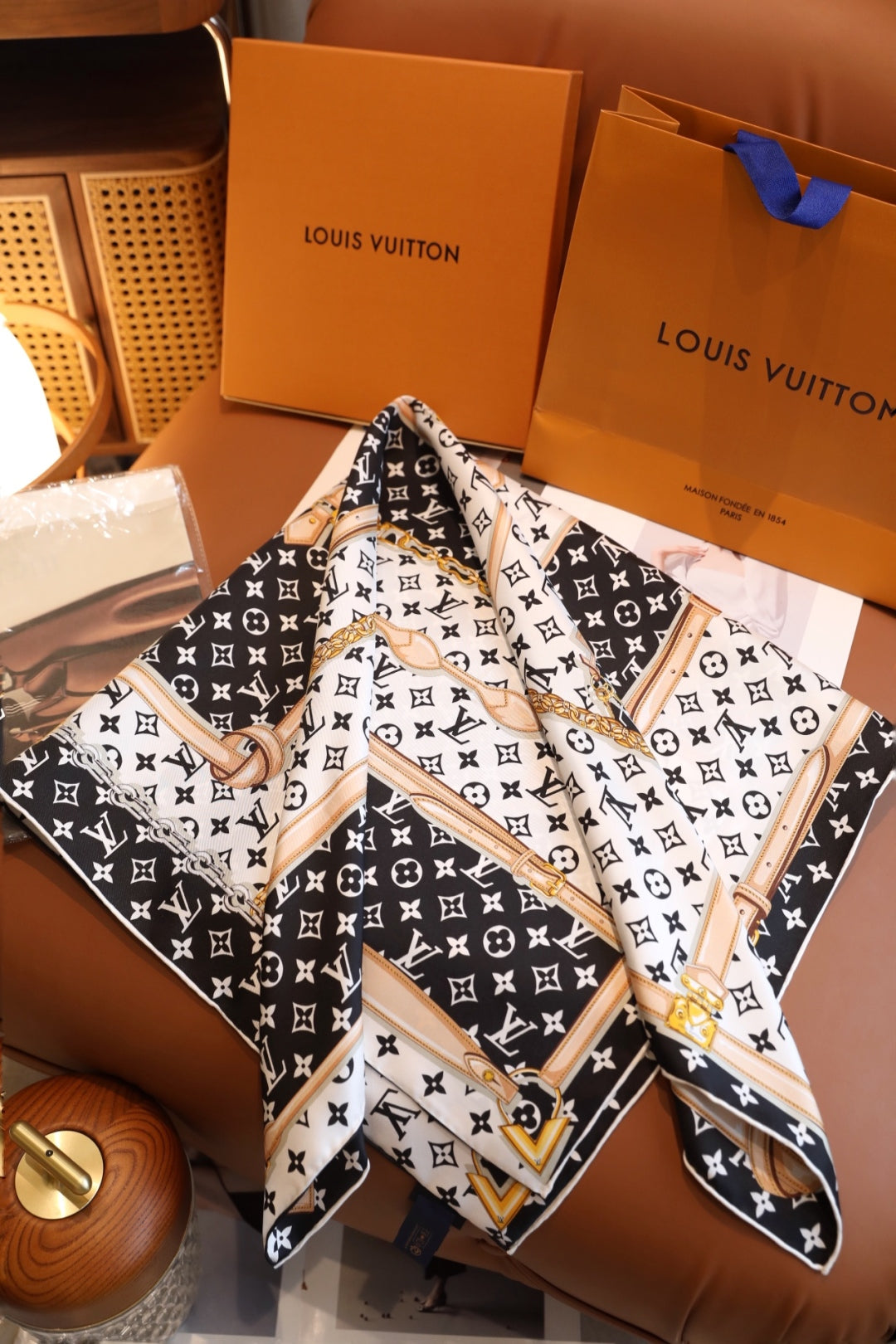 Printed square silk scarf mysite