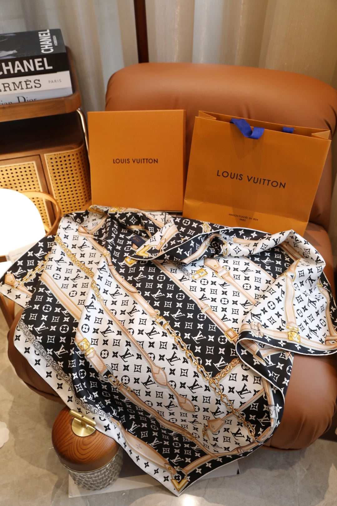 Printed square silk scarf mysite