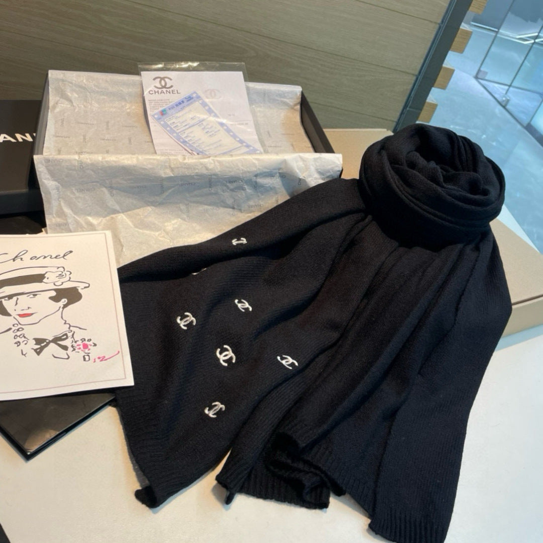 Small embroidered cashmere scarf mysite