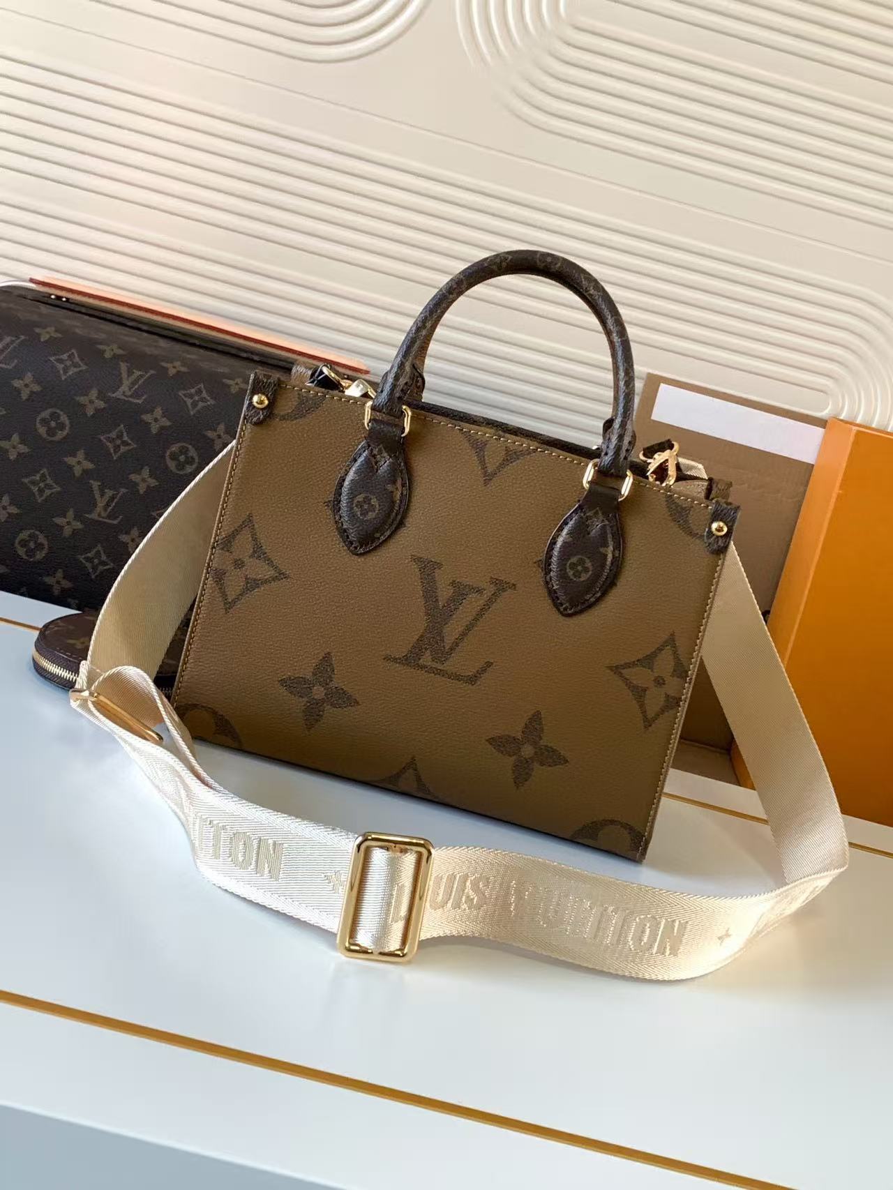 LV OnTheGo PM Brown Monogram and Monogram Reverse Coated Canvas mysite
