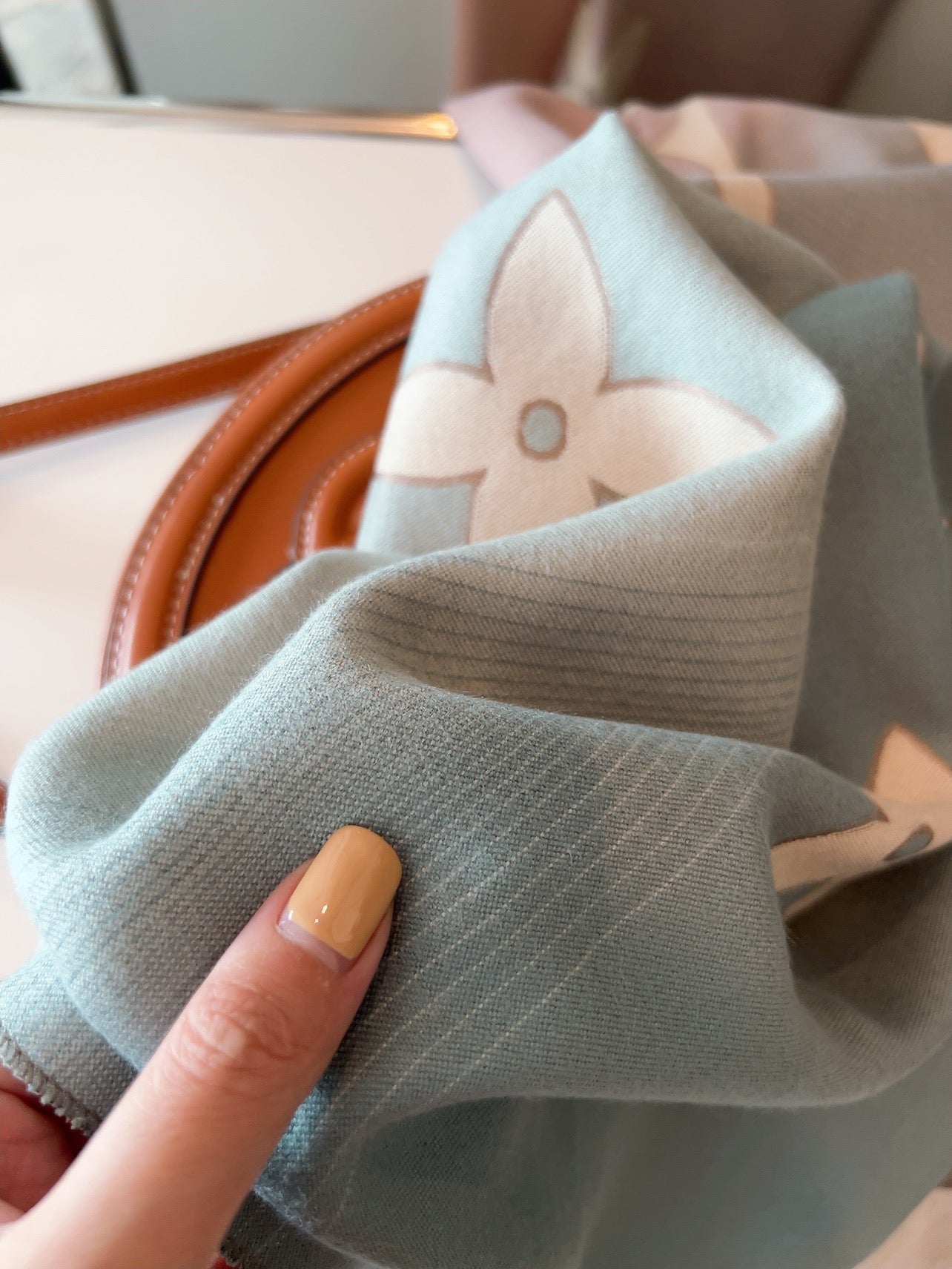 Reykjavik Gradient Cashmere Scarf Shawl mysite