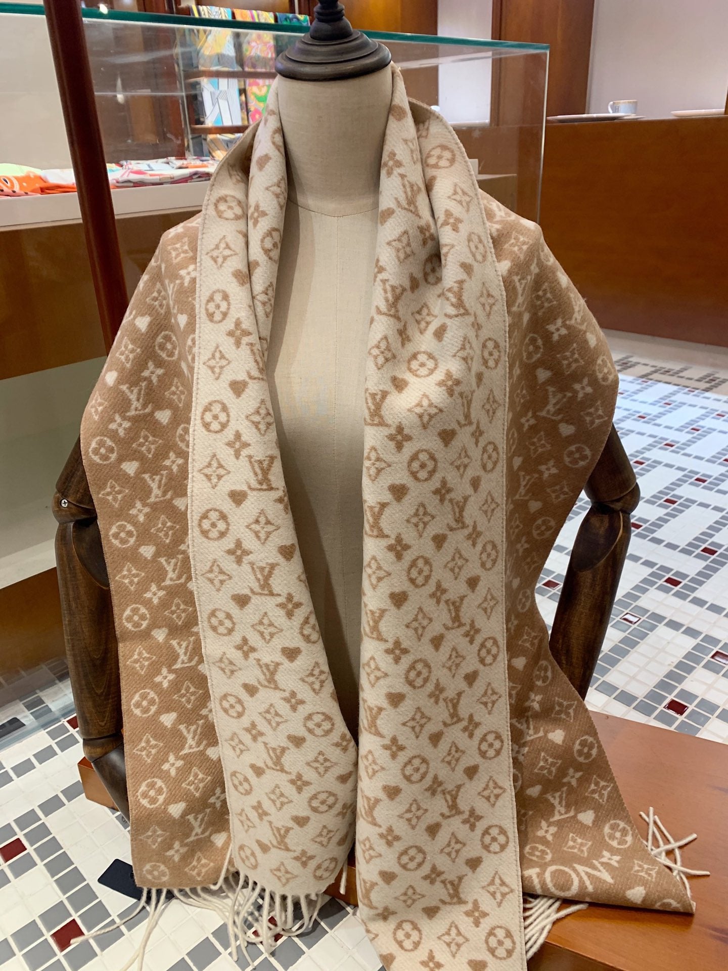 Love Monogram Element Fringed Scarf mysite