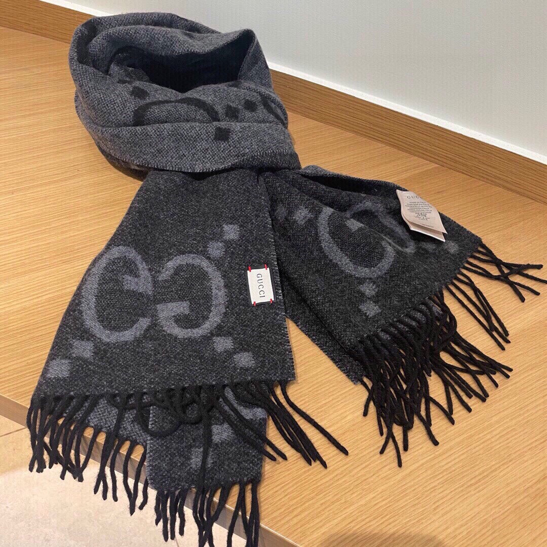 Classic Large Letter Jacquard Cashmere Scarf mysite