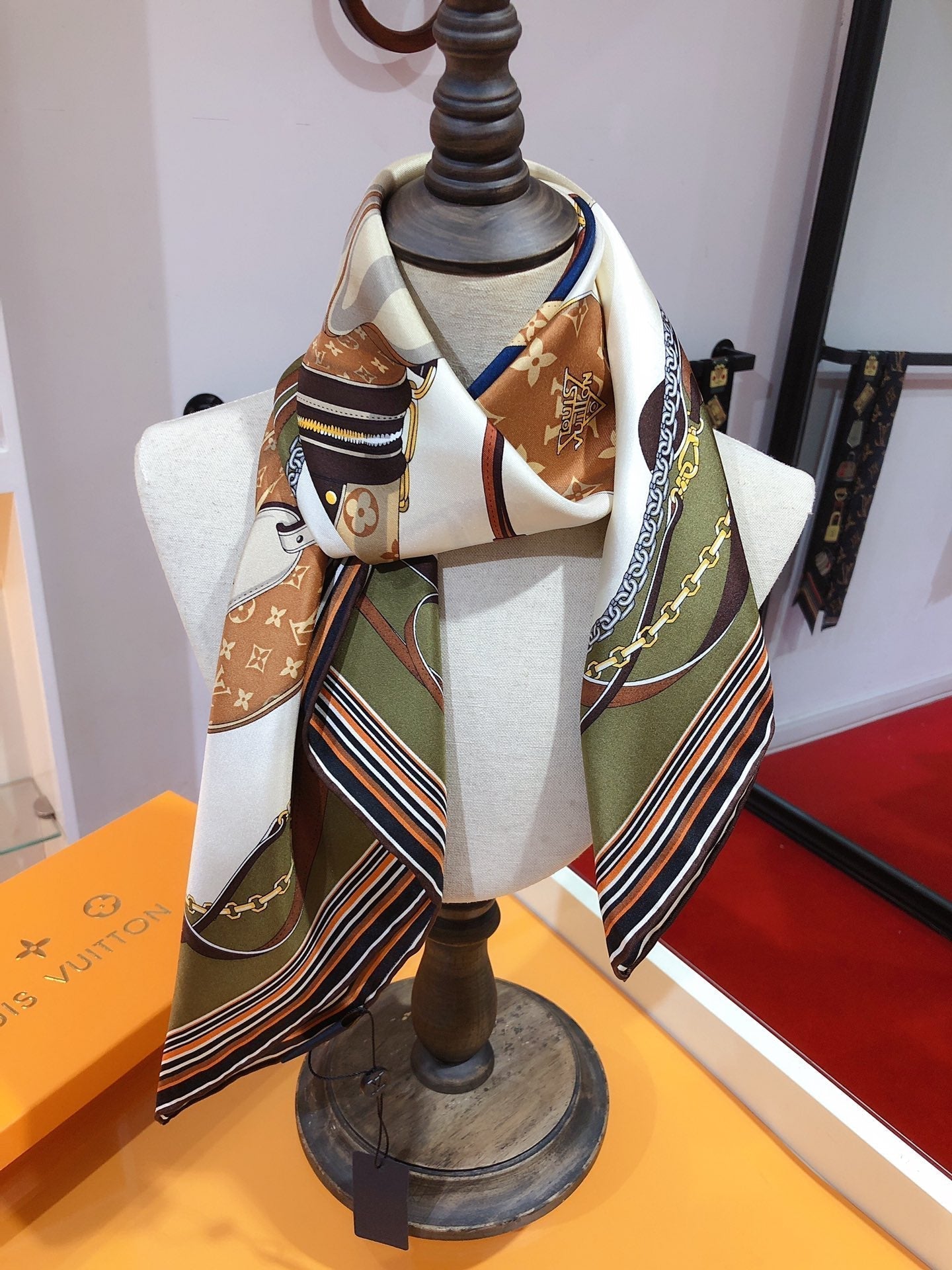 TREASURE Square Scarf mysite