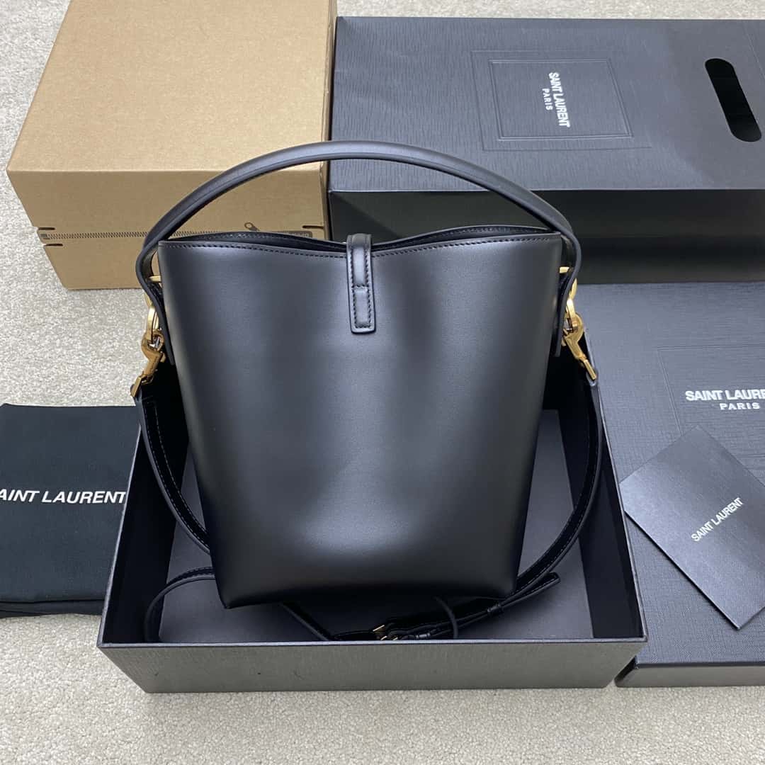 Louis Vuitton NEW WAVE MULTI-POCHETTE Handbag mysite