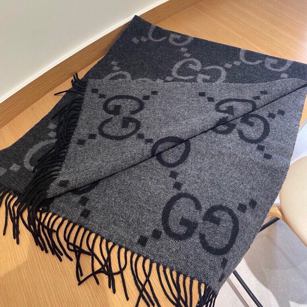Classic Large Letter Jacquard Cashmere Scarf mysite