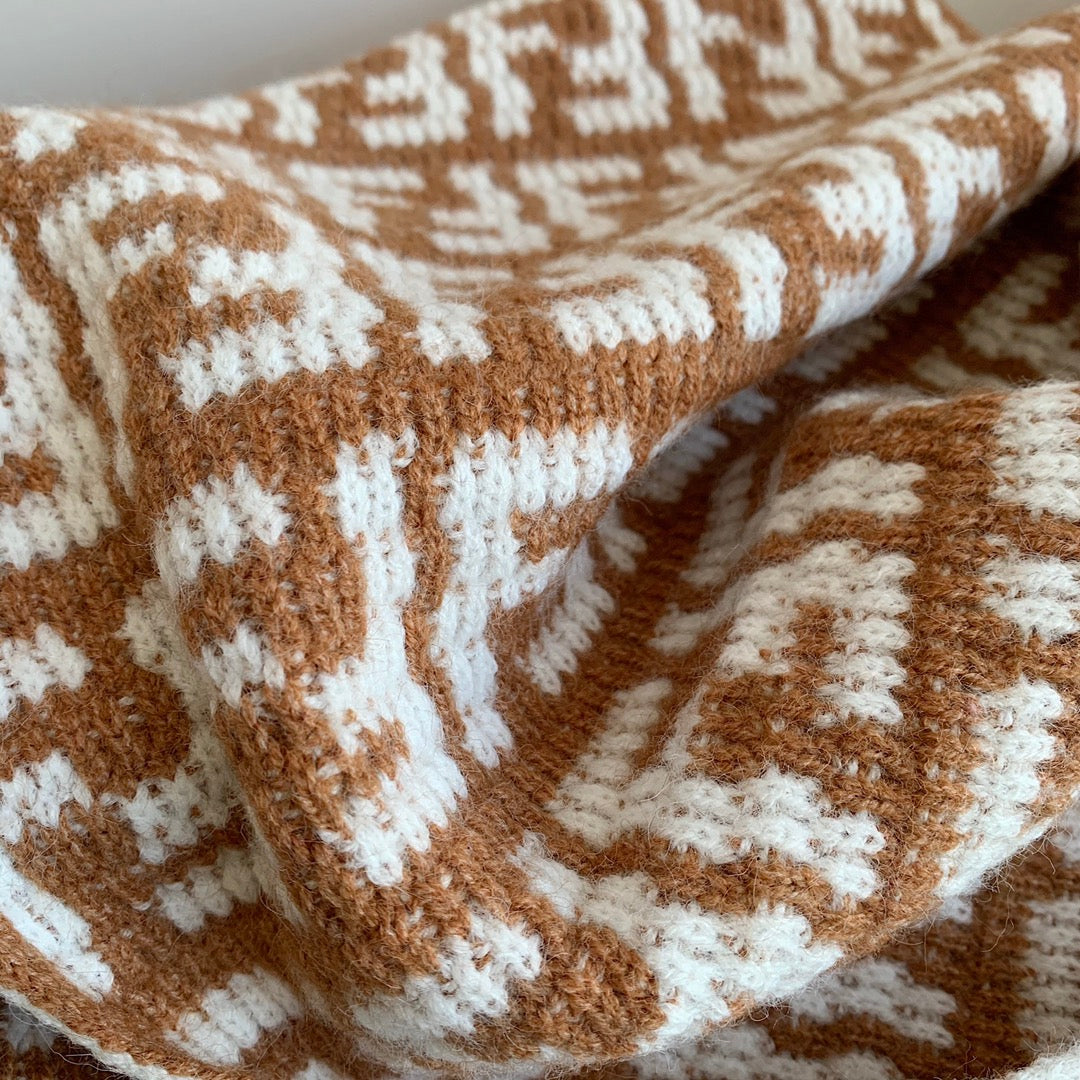 F Letter knitted 100% cashmere scarf mysite