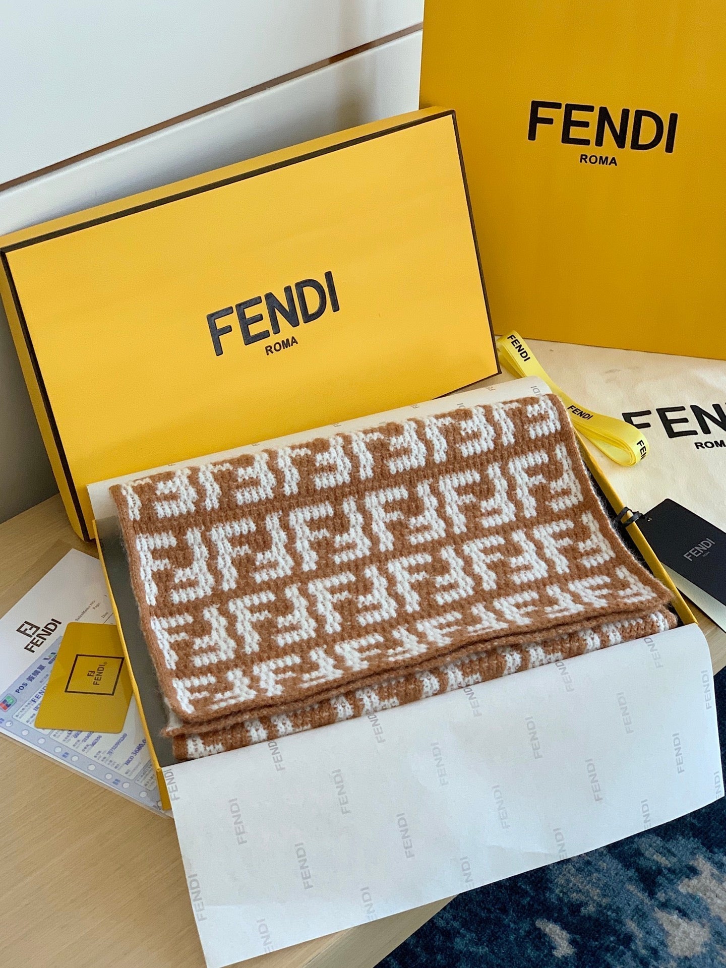 F Letter knitted 100% cashmere scarf mysite