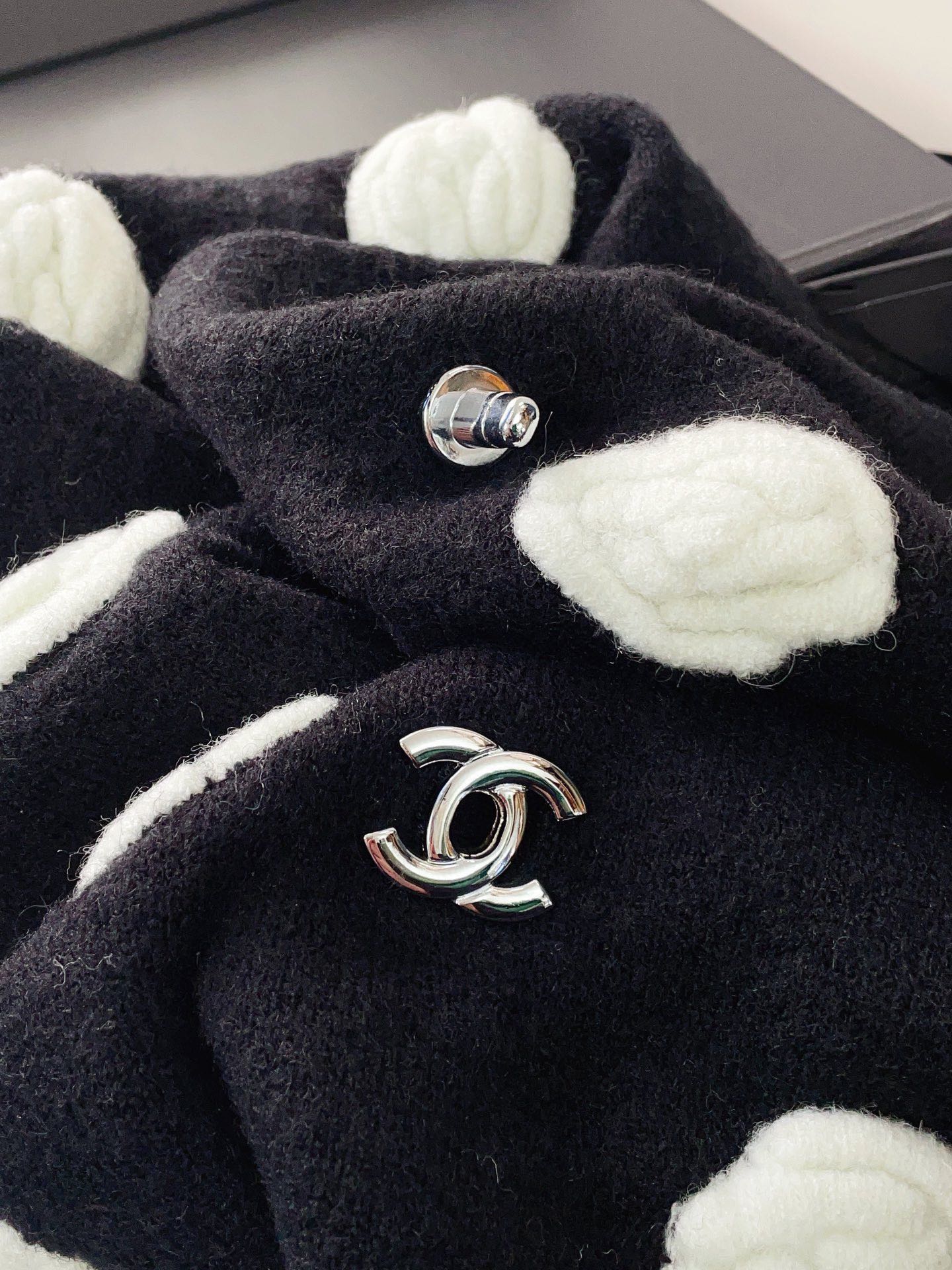 3D camellia scarf with metal buckle mysite