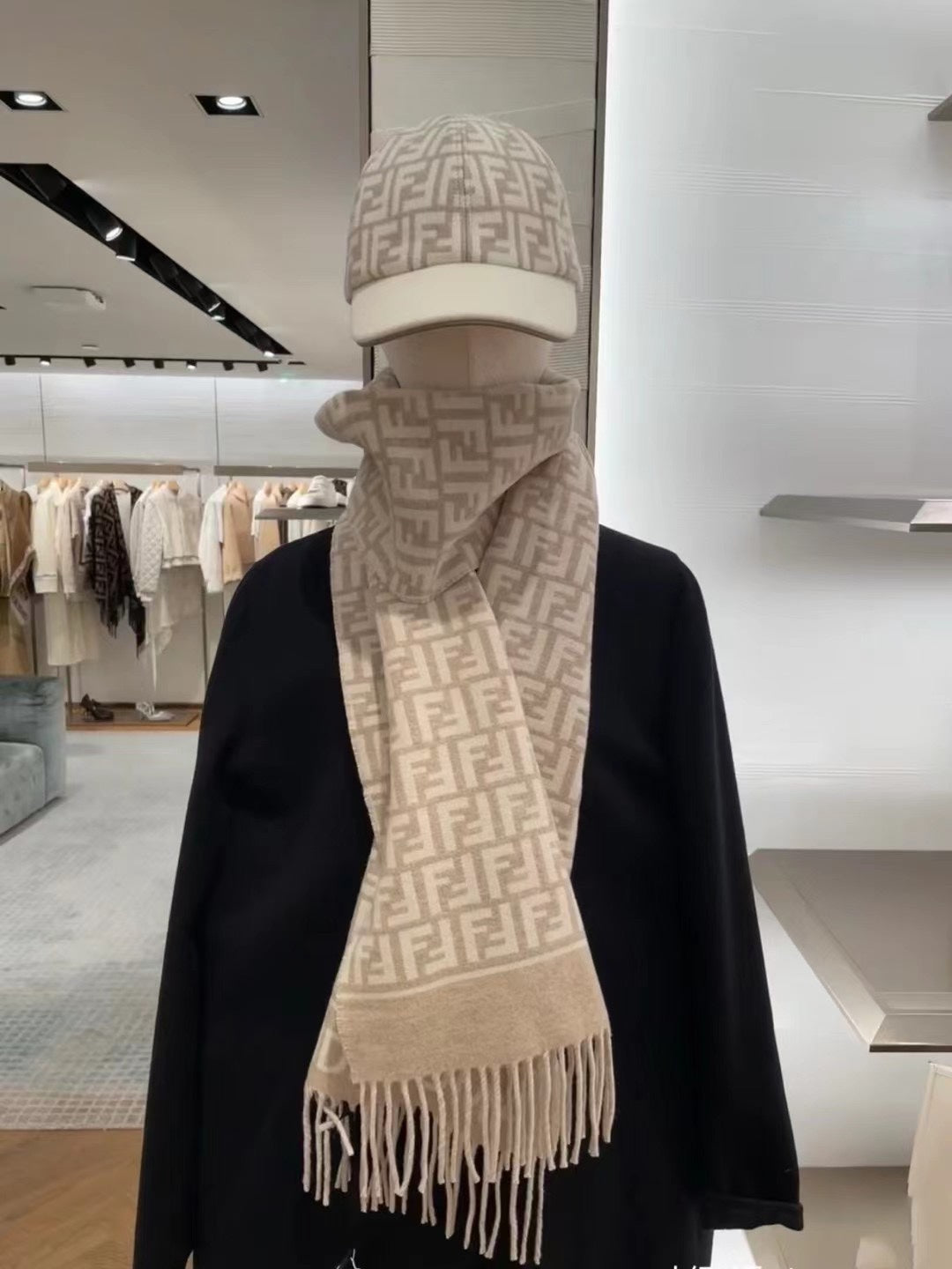 Embossed 100% cashmere scarf mysite
