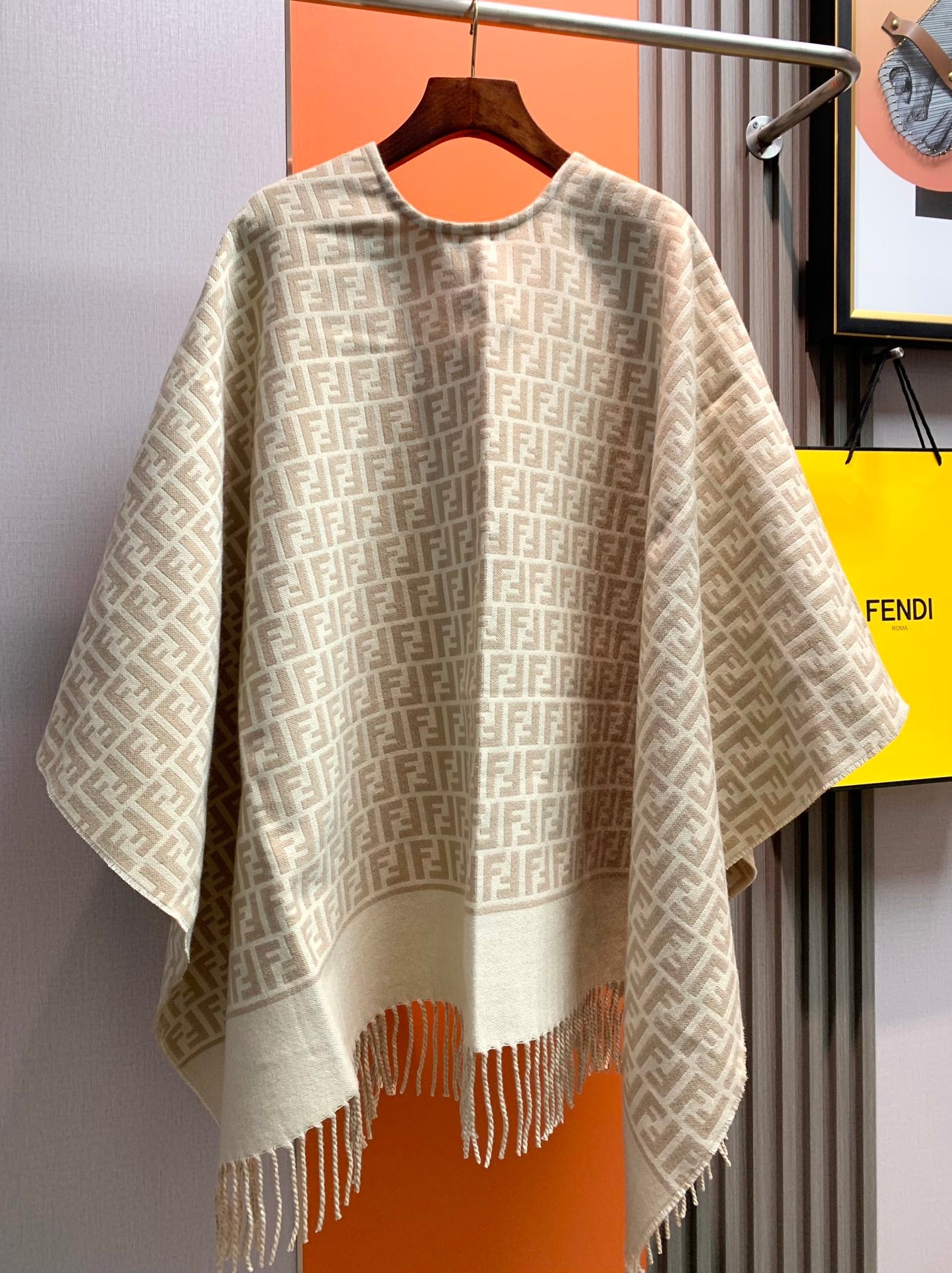 Retro Wool Jacquard Cape mysite