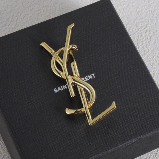 Shiny letter brooch-1-s mysite