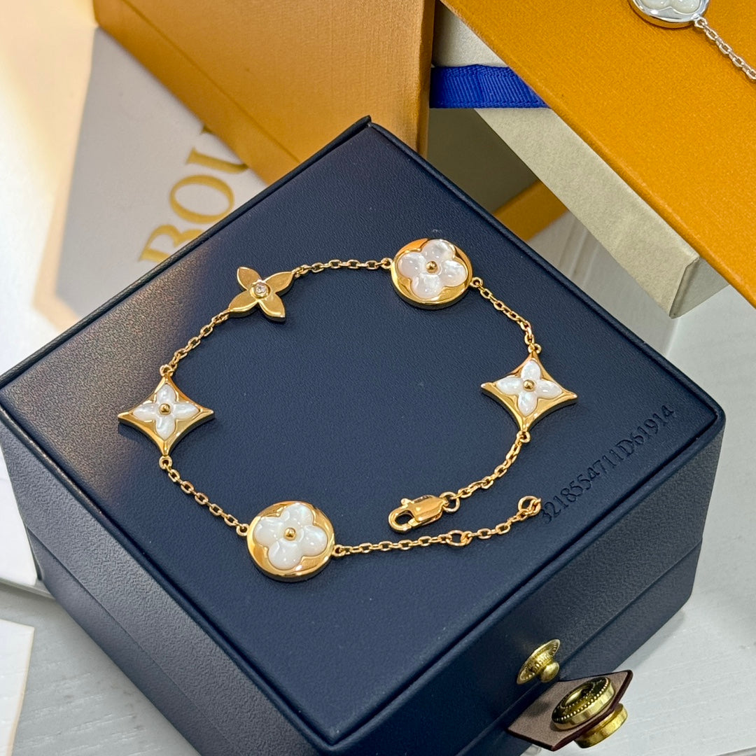 White Shell Five-Star Bracelet mysite