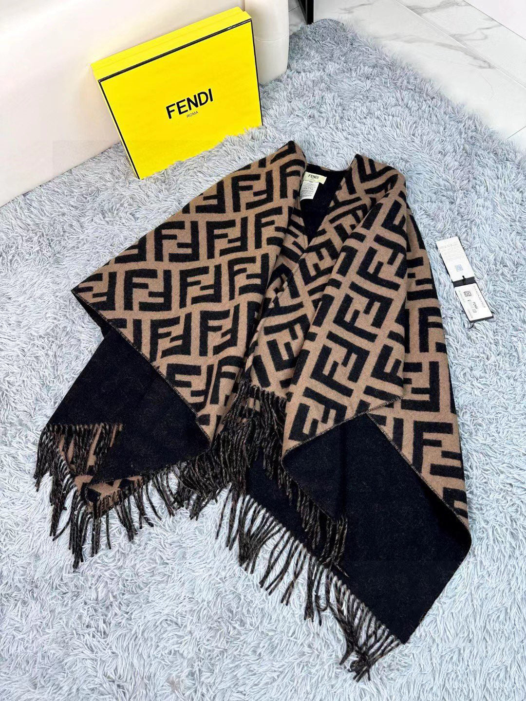 Retro wool and cashmere poncho mysite