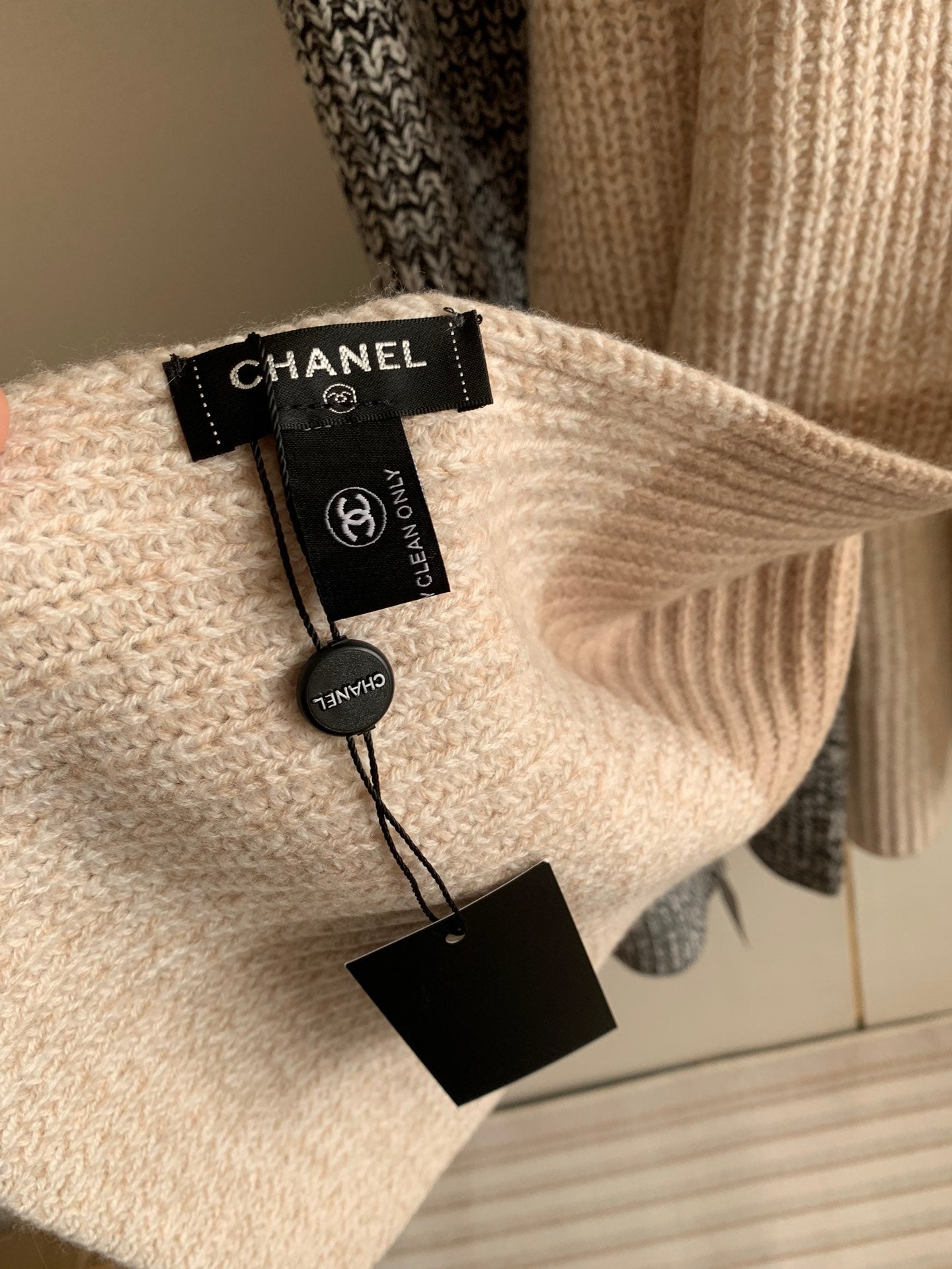 Knitted 100% cashmere scarf mysite