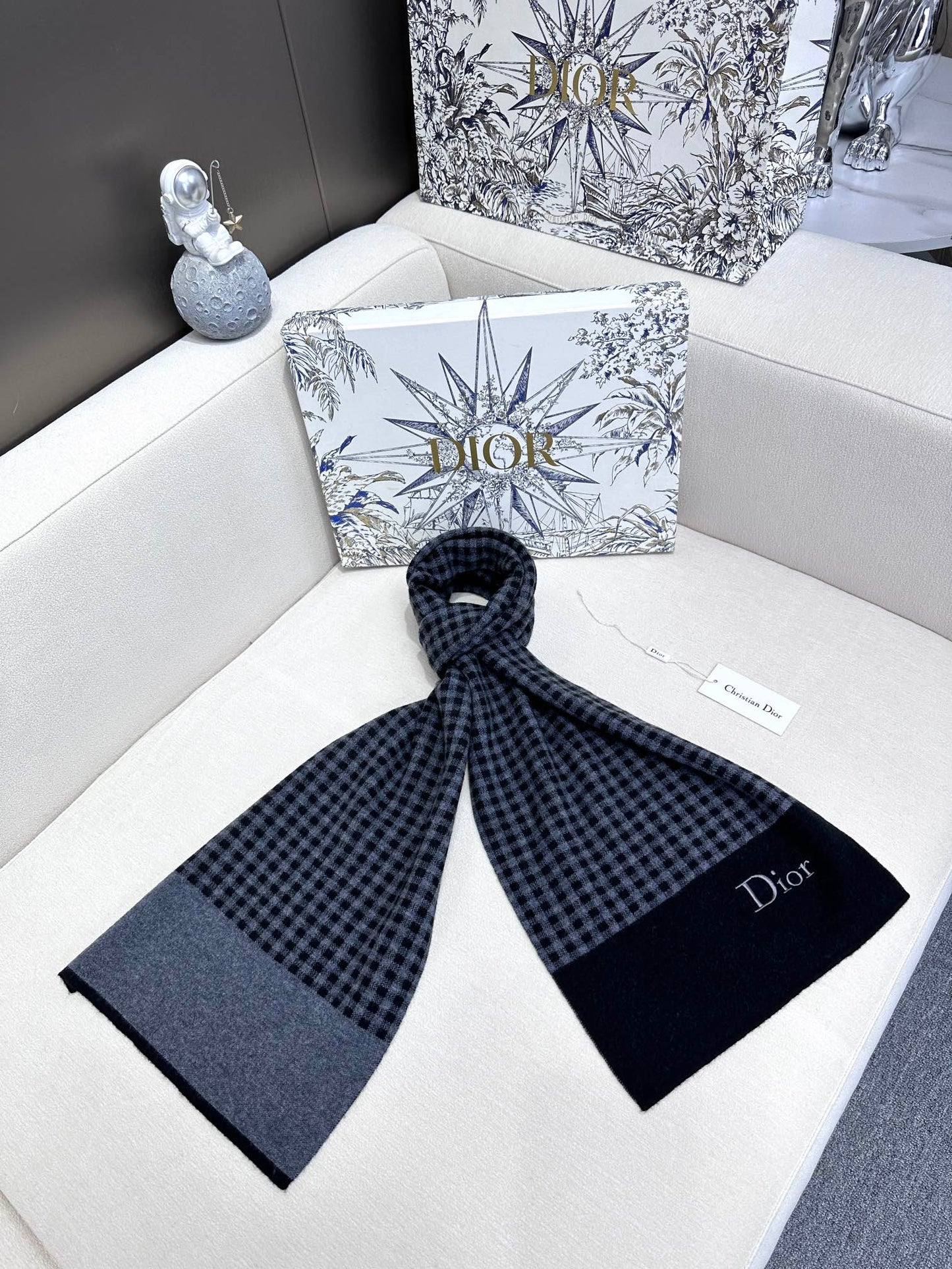 Classic Houndstooth Cashmere Scarf mysite