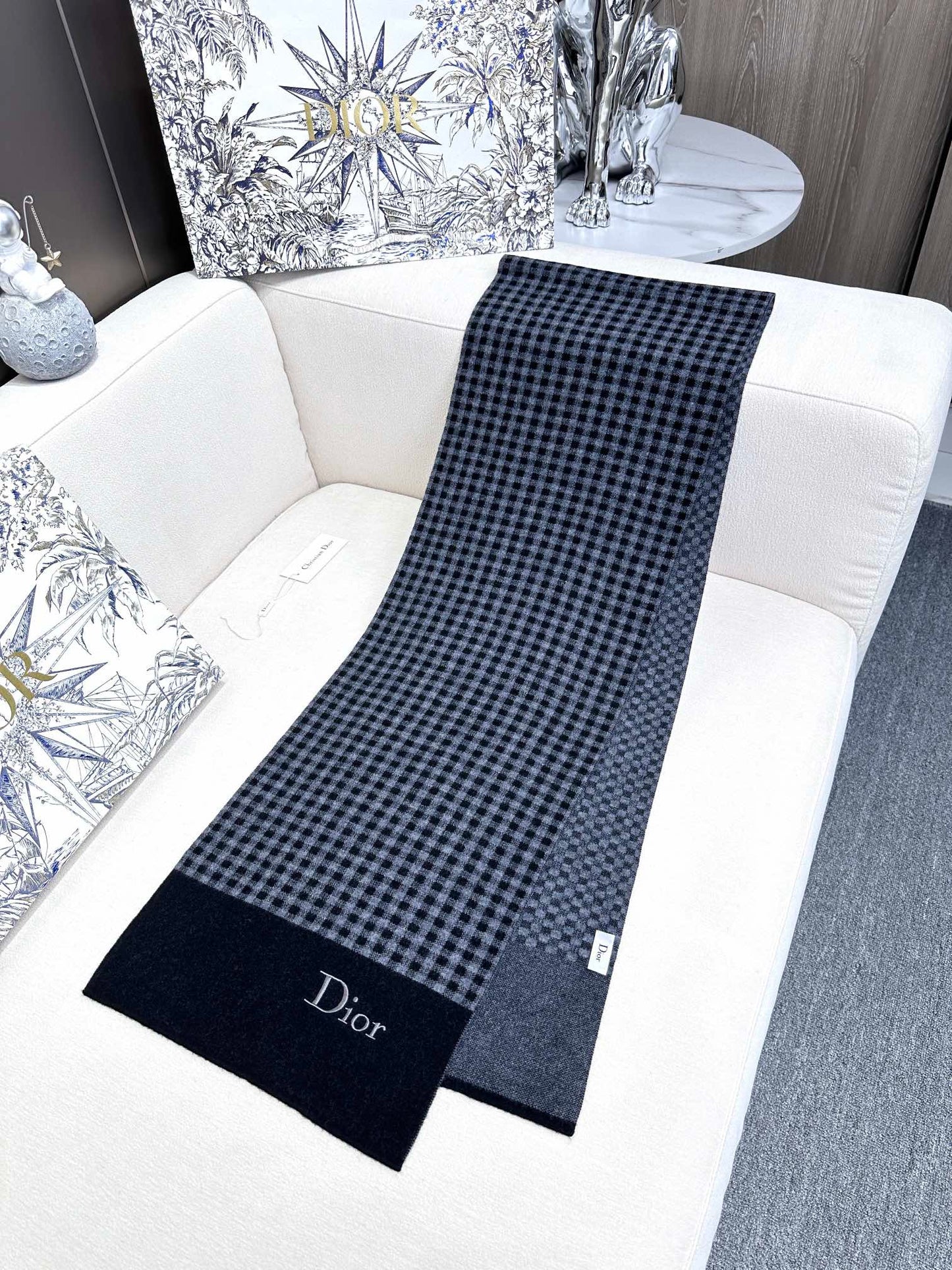 Classic Houndstooth Cashmere Scarf mysite