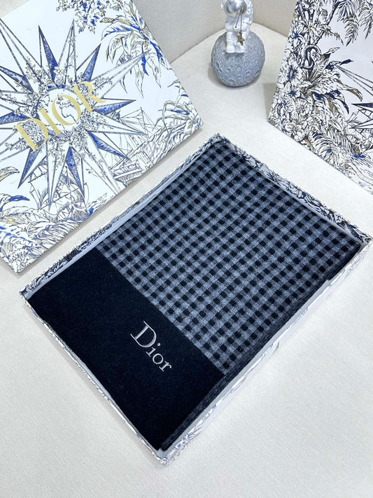 Classic Houndstooth Cashmere Scarf mysite