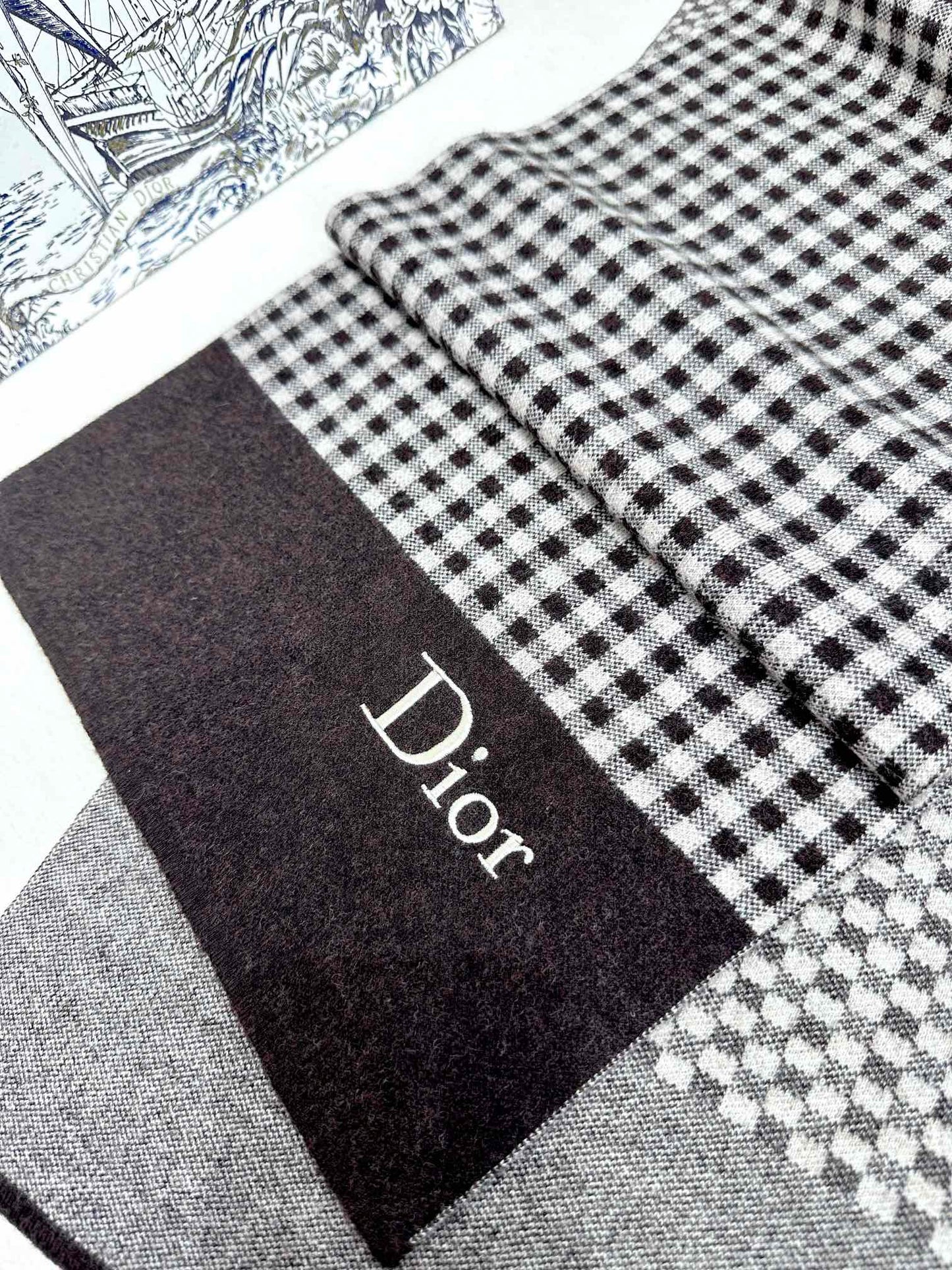 Classic Houndstooth Cashmere Scarf mysite