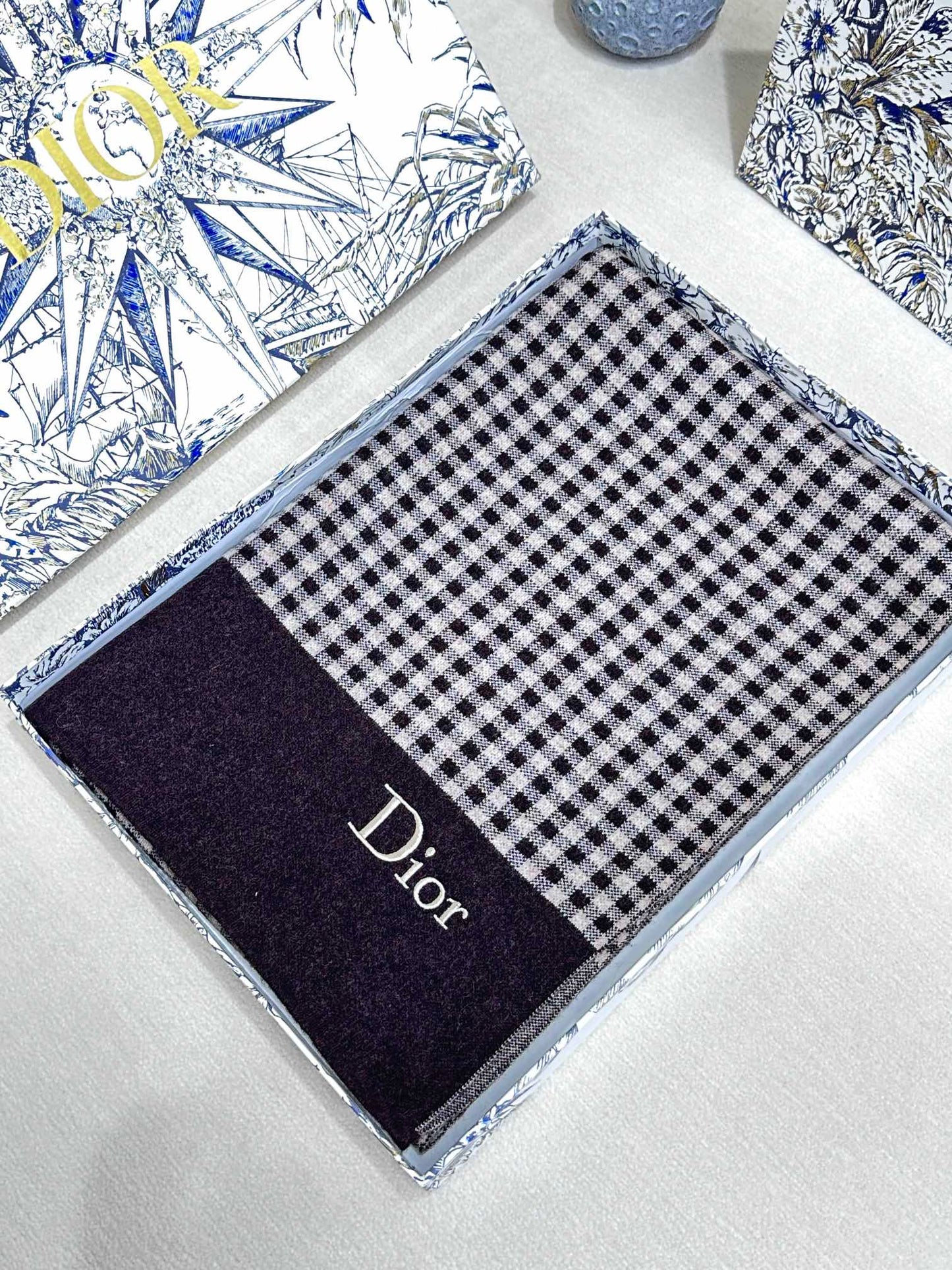 Classic Houndstooth Cashmere Scarf mysite