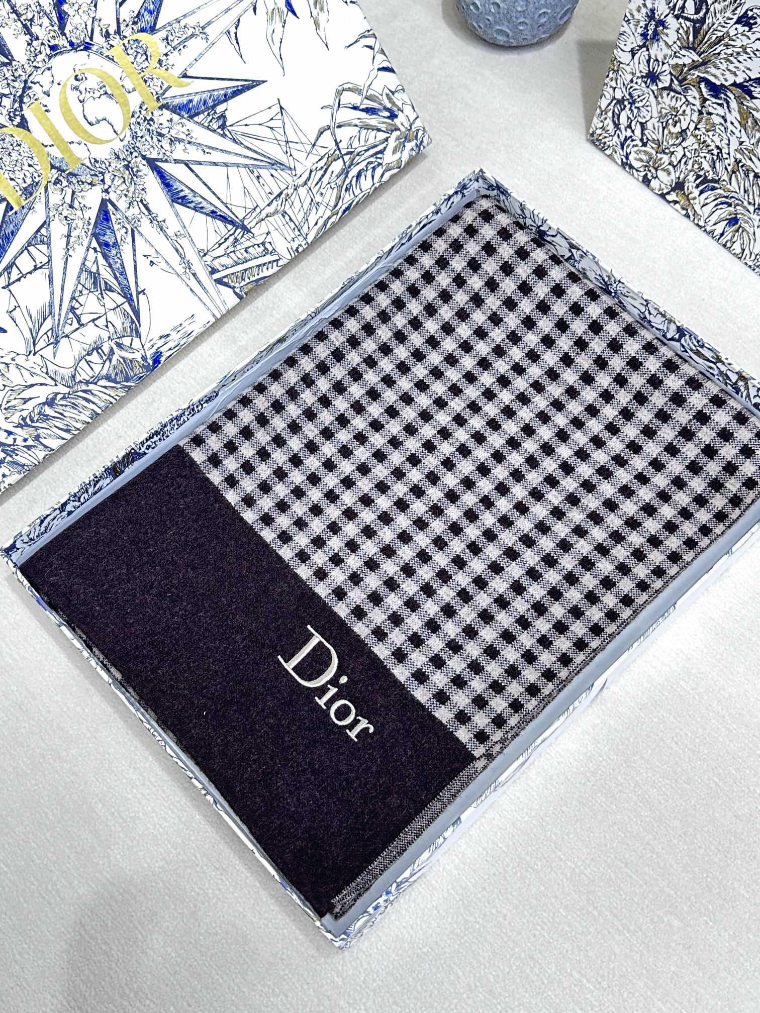 Classic Houndstooth Cashmere Scarf mysite