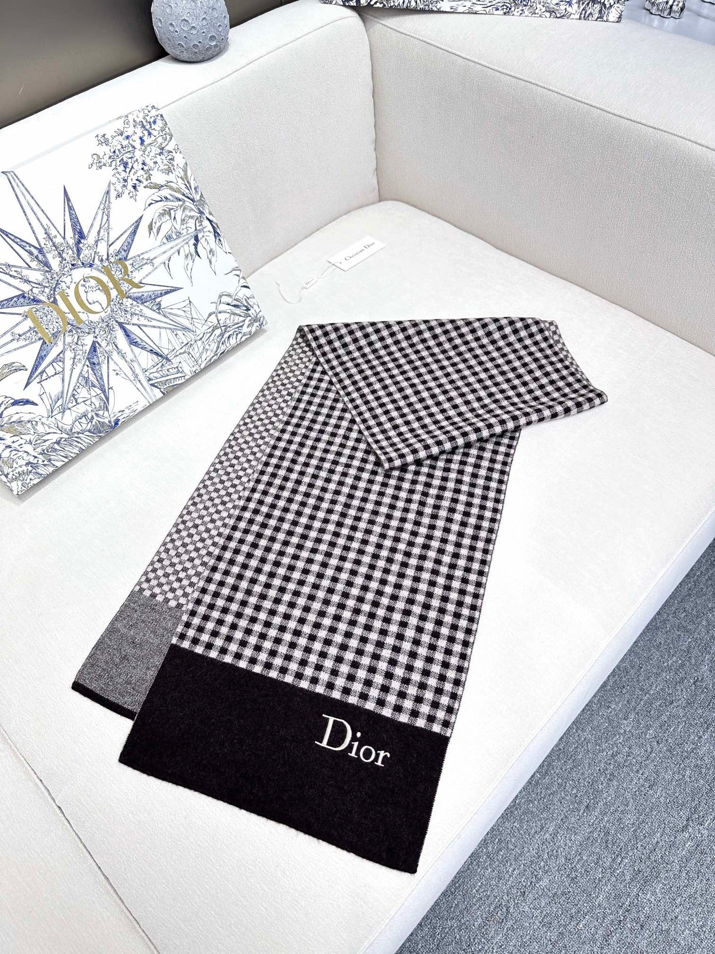 Classic Houndstooth Cashmere Scarf mysite