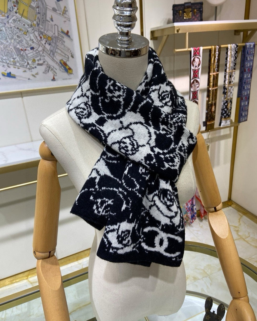 Fashionable Camellia Cashmere Scarf mysite