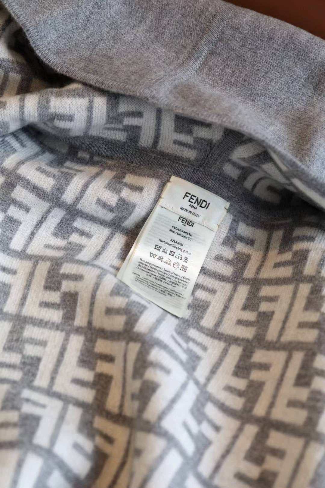 Gray Cashmere Hooded Poncho mysite