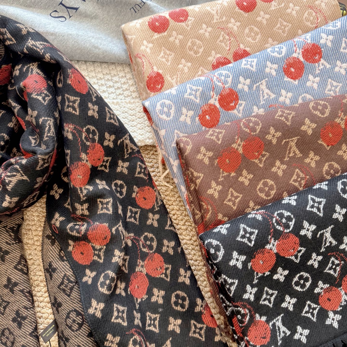 Cherry Embossed Scarf mysite