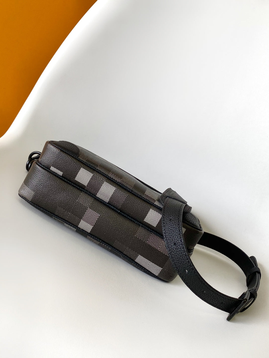 Lv Nil Messenger Black Damoflage Black Canvas- Black Metal mysite