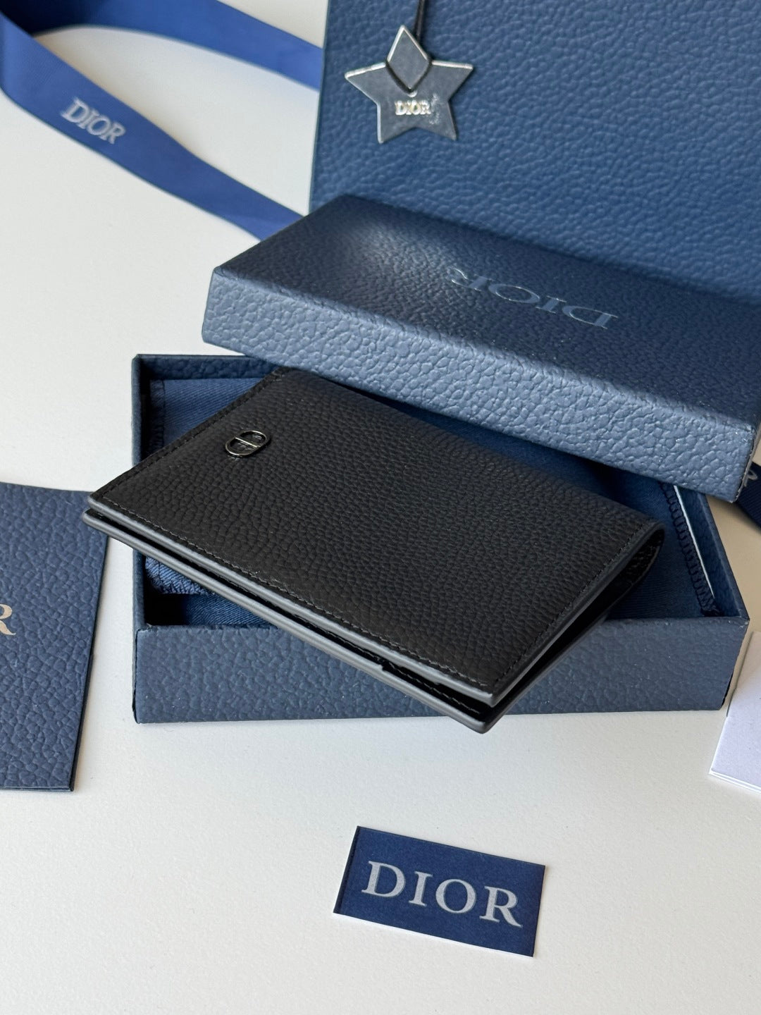 CD BI-fold Passport Black Grain Cowhide mysite