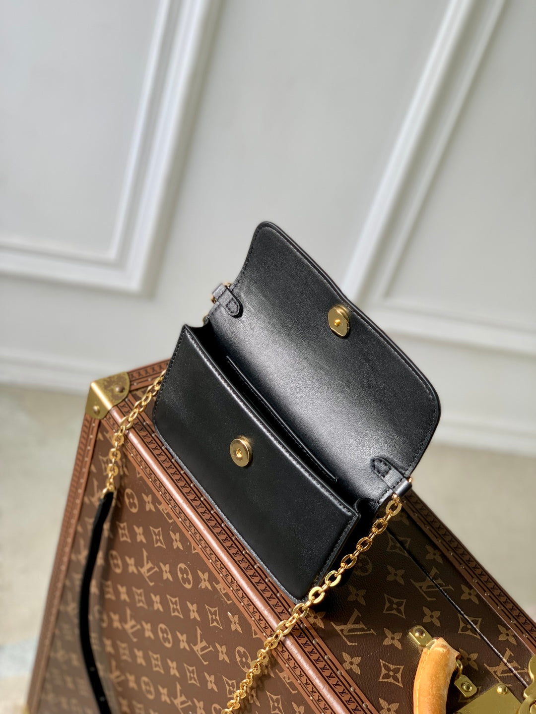 Wallet On Chain LV Bloom 20cm Black Calfskin 250365 mysite