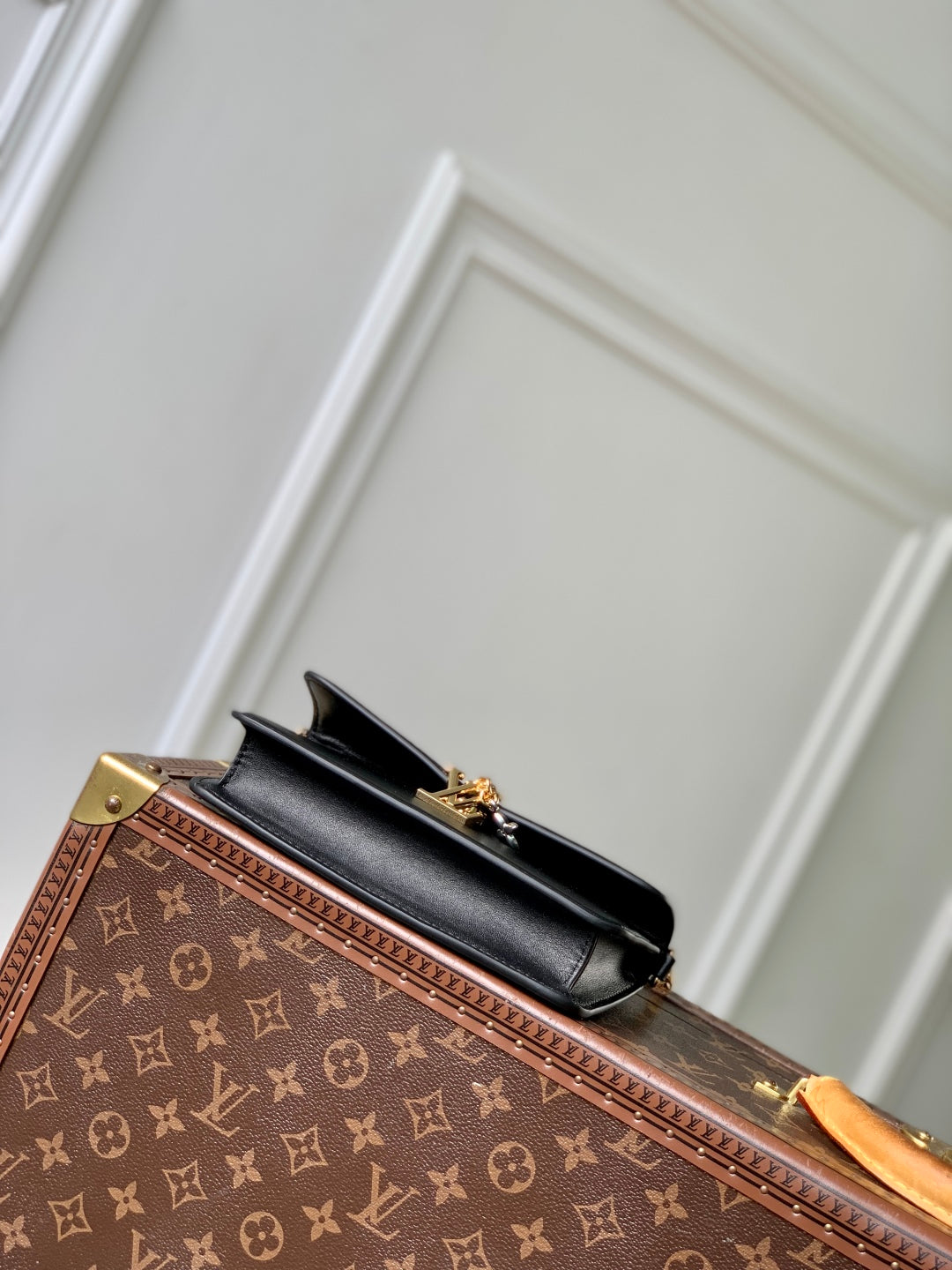 Wallet On Chain LV Bloom 20cm Black Calfskin 250365 mysite