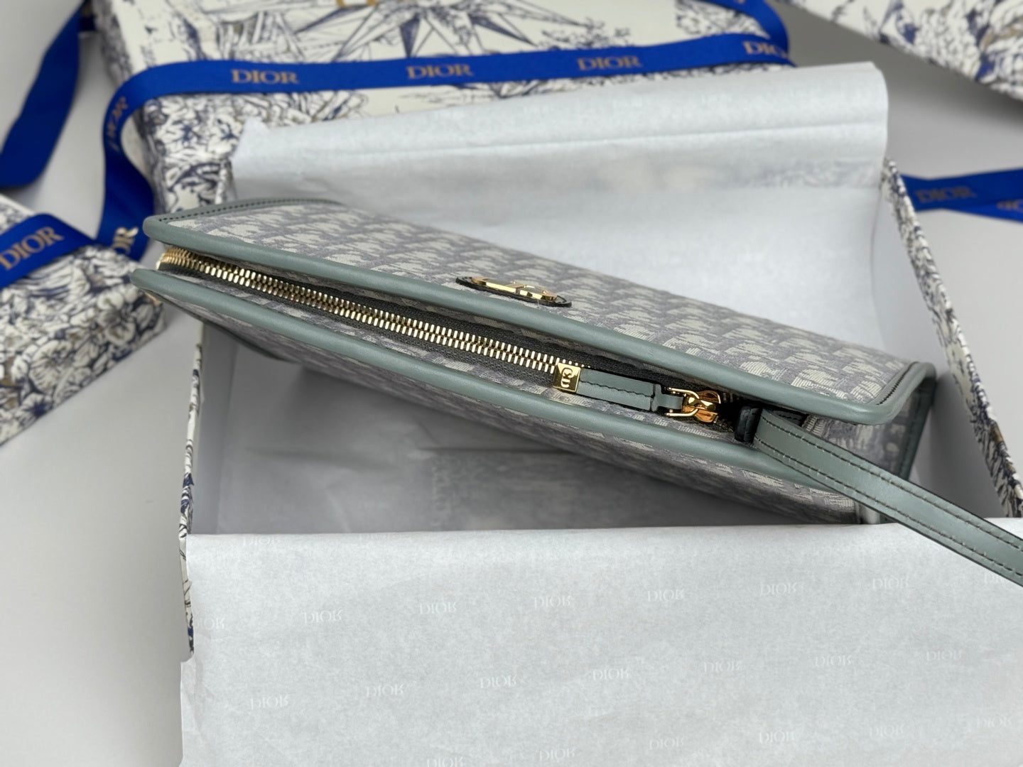 CD 30 Montaigne Dea Pouch 26cm Grayish Jacquard 258617 mysite