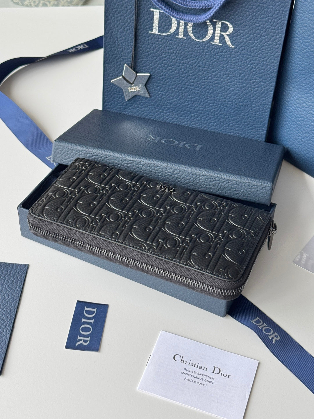 CD Long Zipped Wallet 19.8cm Black Gravity Leather mysite