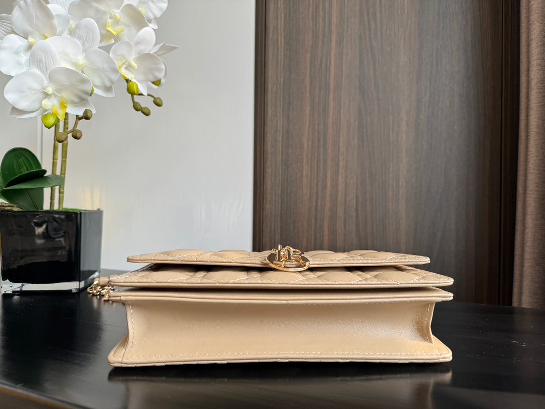 MISS CD 24CM BEIGE LAMBSKIN mysite