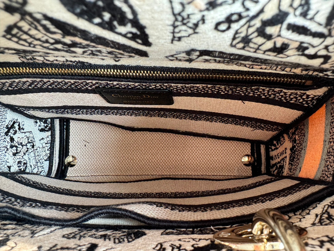 medium lady 24 black pink embroidery canvas mysite