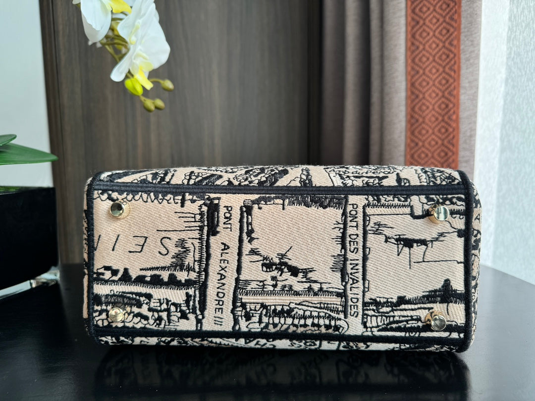 medium lady 24 black pink embroidery canvas mysite