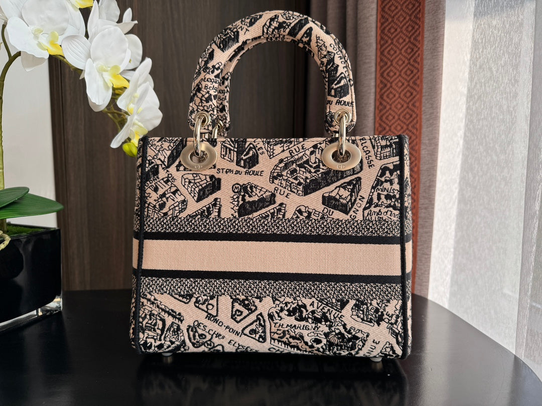 medium lady 24 black pink embroidery canvas mysite