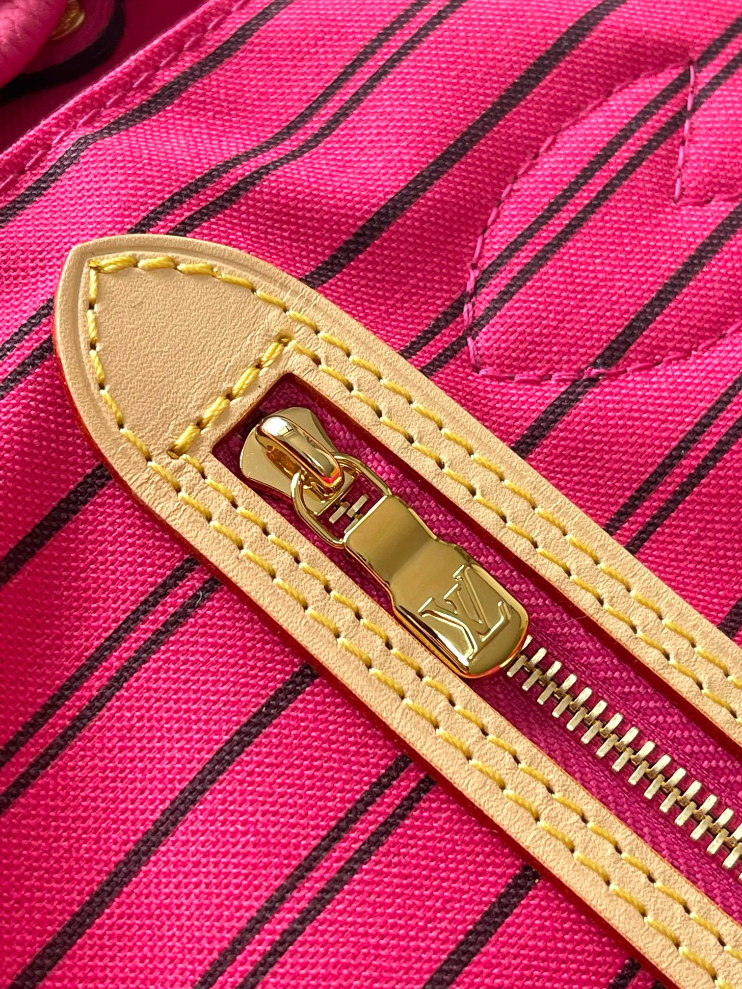 Reversible Neverfull MM 31 Inside Out Dark Pink Handle mysite