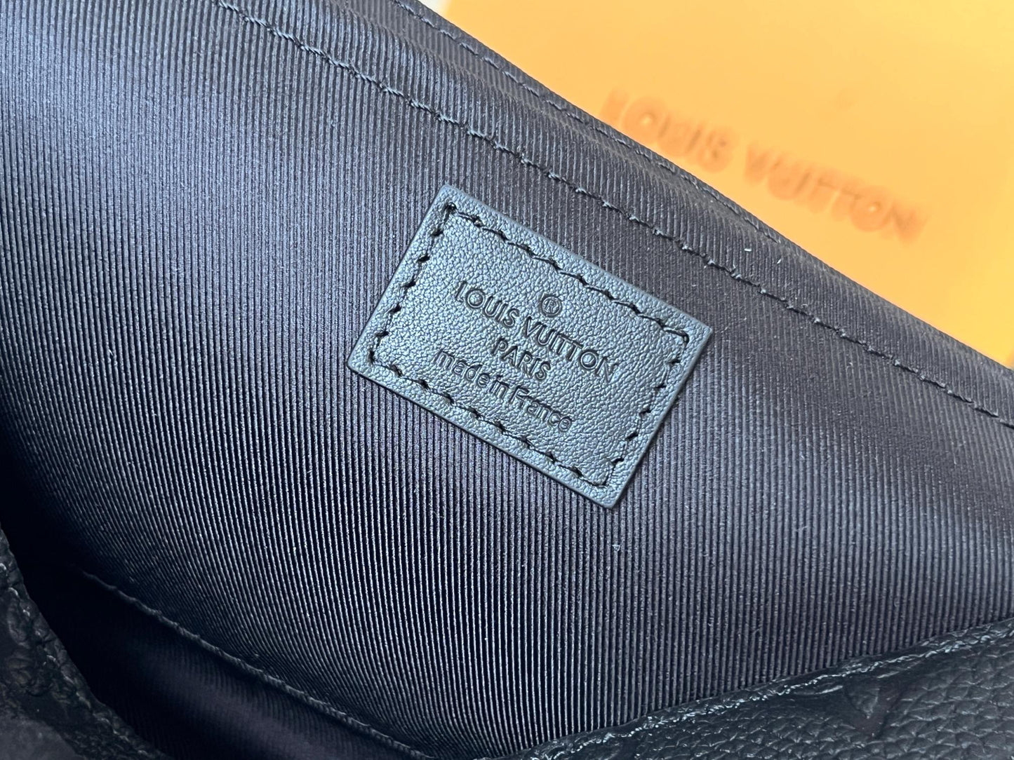 LV S-Cape Messenger Bag 28cm Black Taurillon Monogram leather mysite