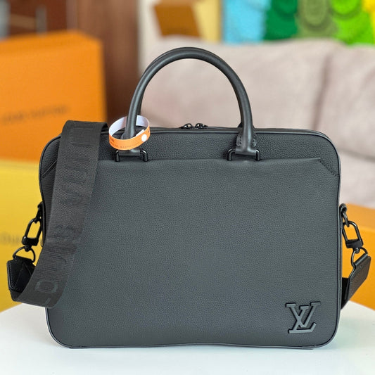 LV Pilot Briefcase 39cm Black Cowhide 257876 mysite