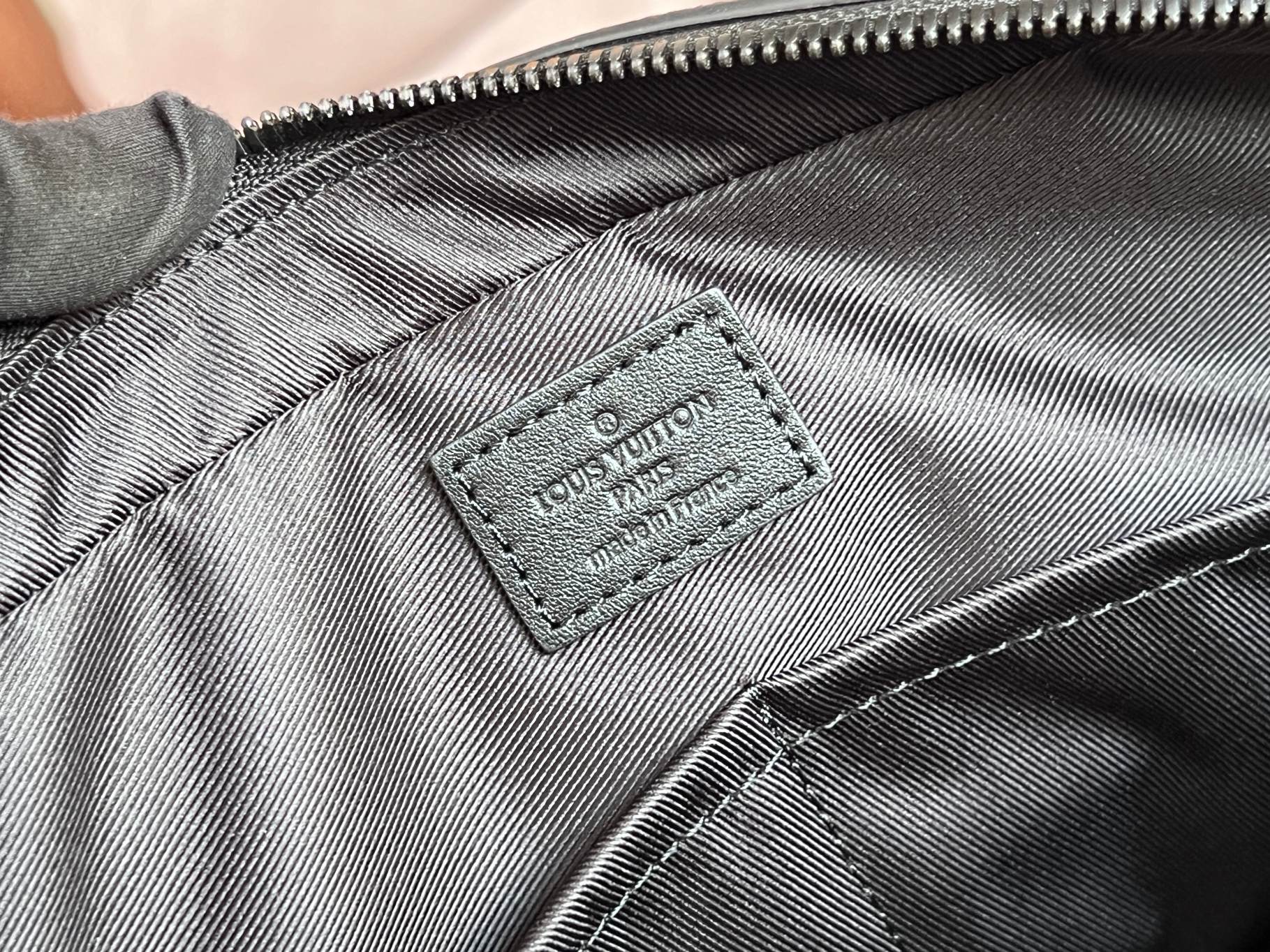 LV Pilot Briefcase 39cm Black Cowhide 257876 mysite