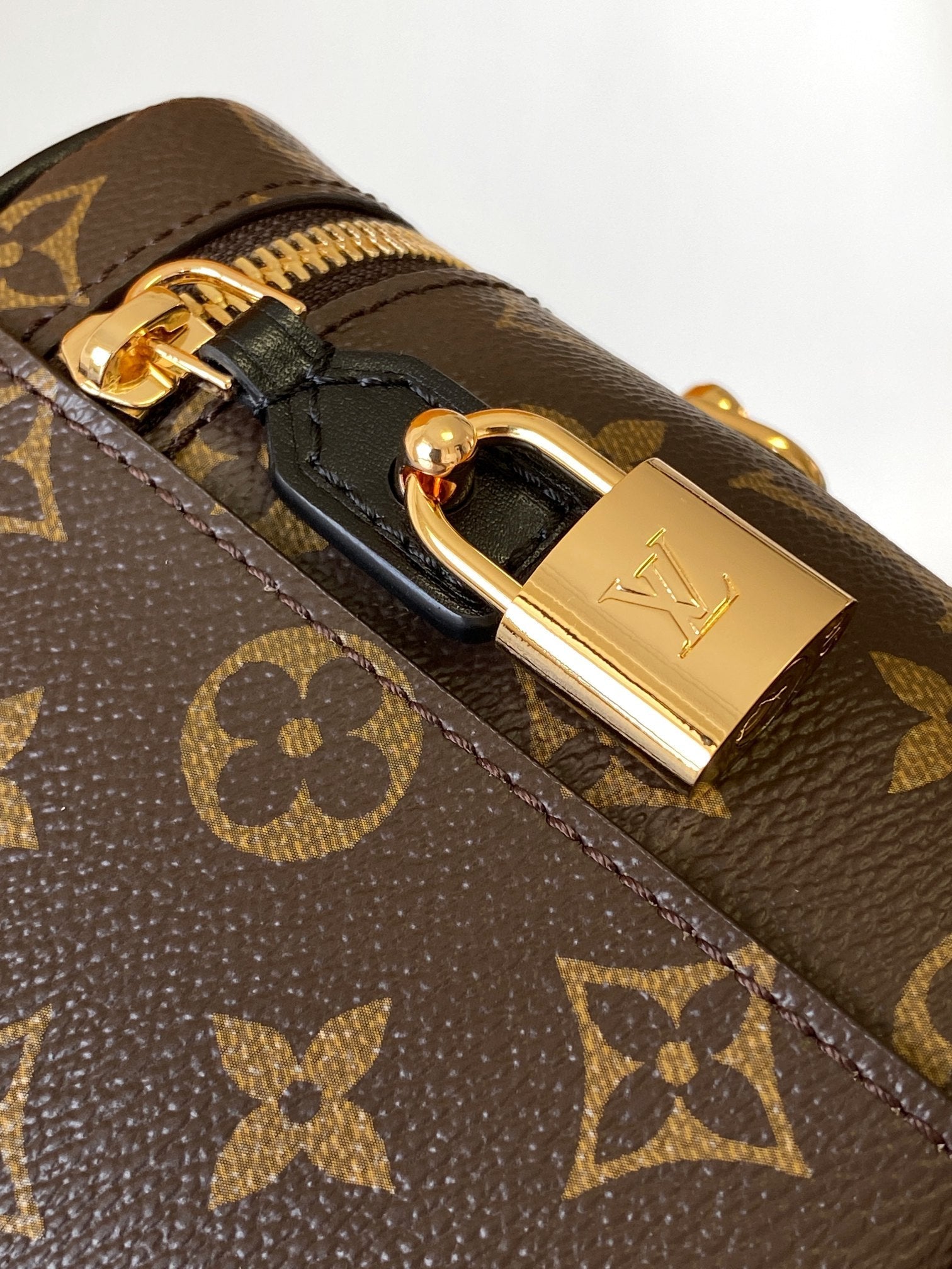 LV M47128 Vanity PM 13cm with Chain Brown Monogram Canvas & Cafskin GHW mysite