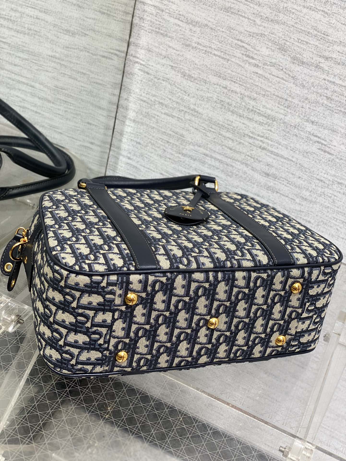 CD D-Vibe bowling bag 31 blue obliaue fabric mysite