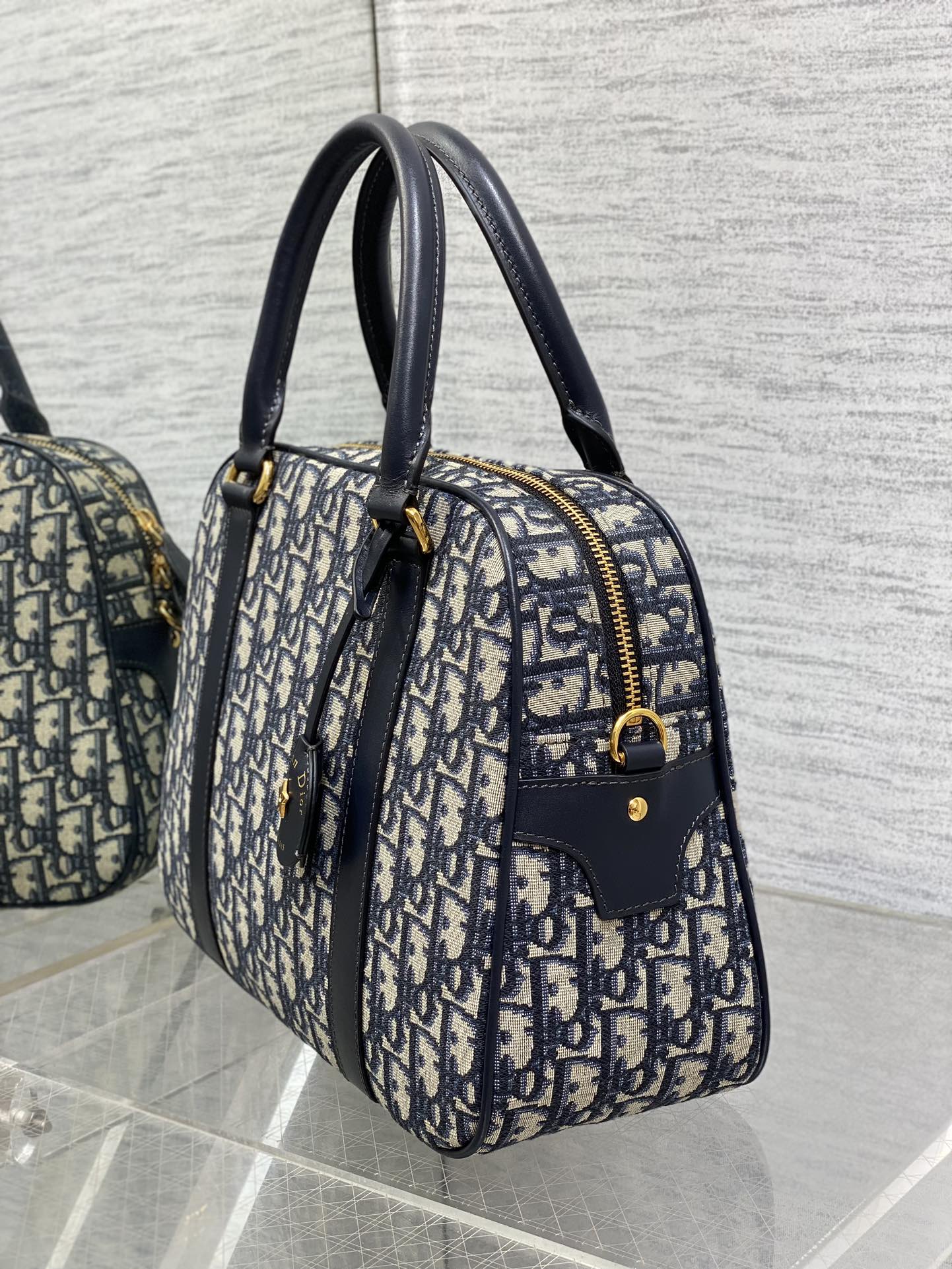 CD D-Vibe bowling bag 31 blue obliaue fabric mysite