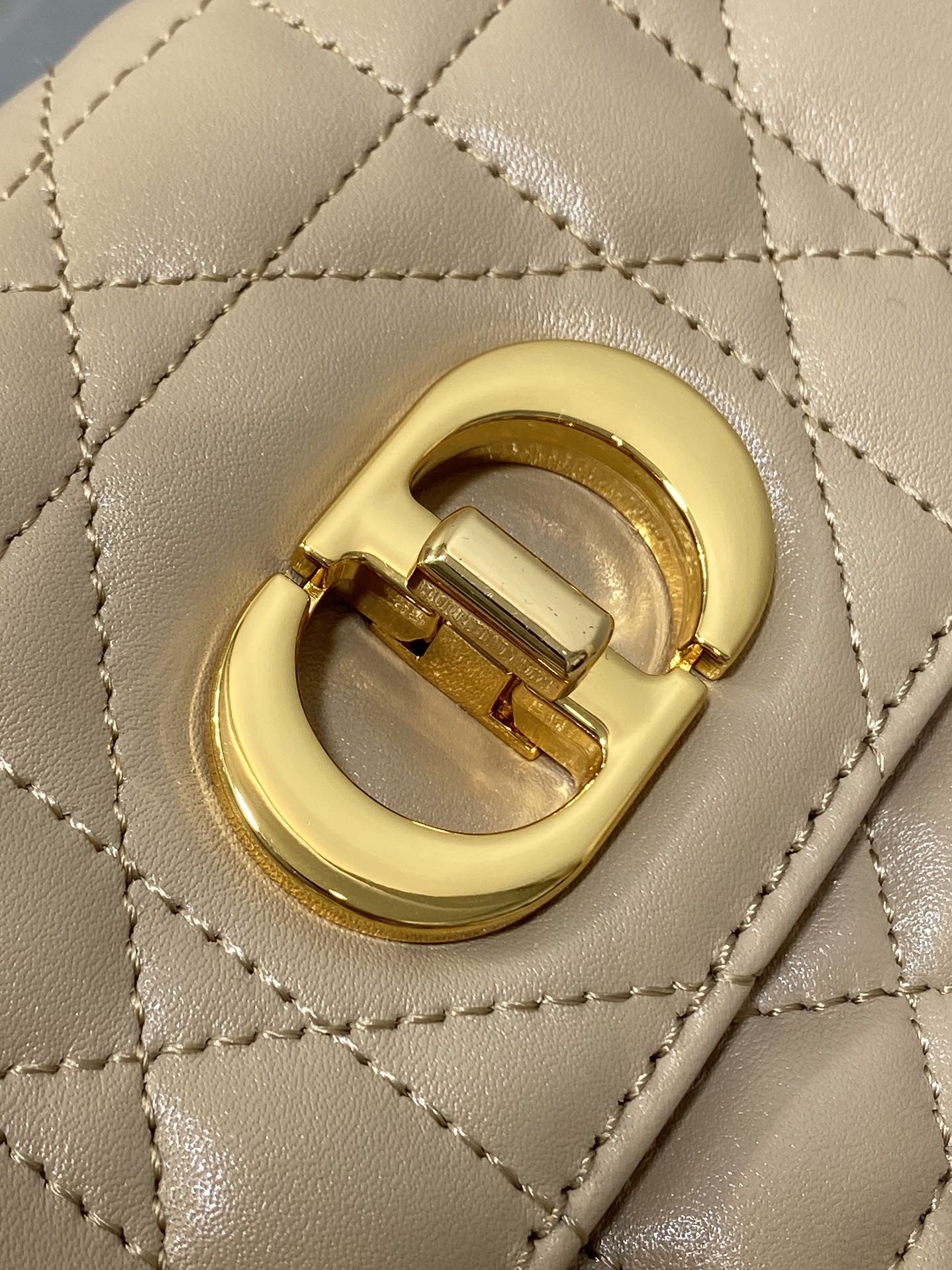 CD Miss Caro 17 Bag Biscuit Calfskin 226500 mysite